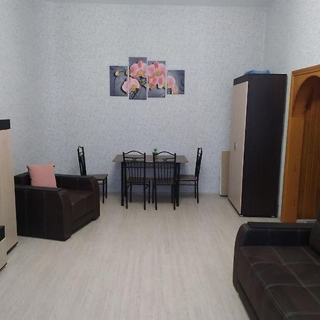 Apartment Theatre Shepkina 2 Rooms II Sumy Exteriér fotografie